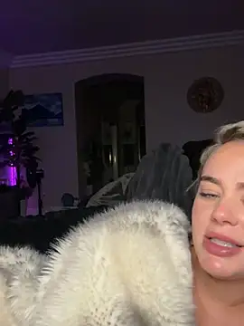 whitechocolate100M Webcam Show