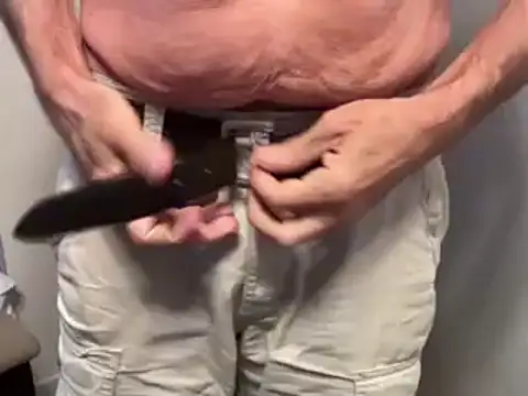 הופעת וובקאם של bdsmdaddy123
