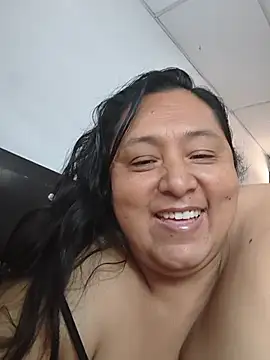 tistmature-69's Live XXX Chat