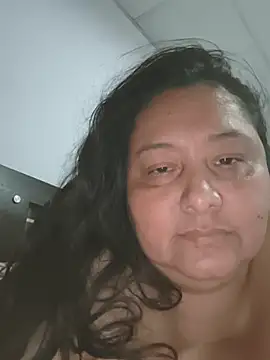 tistmature-69's Live XXX Chat