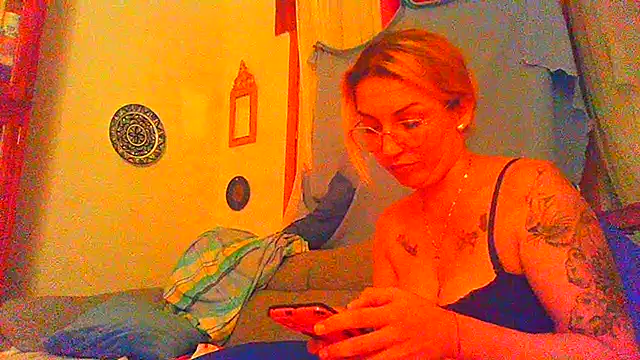 pamela661's Webcam Show