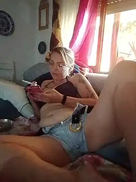 pamela661 Show in webcam
