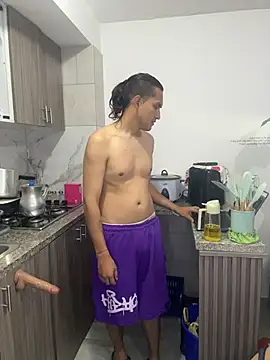 BombomAndAxel Chat XXX in diretta