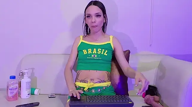 Zoe_444 – Live XXX-chat