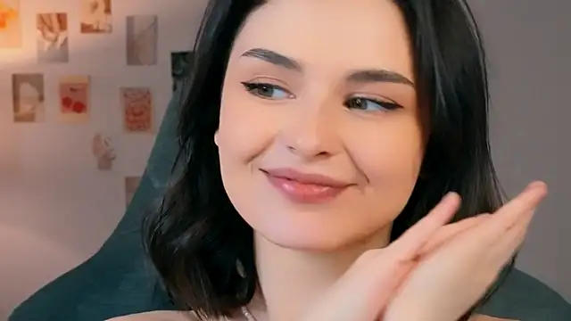 rebbekkakowalski élő XXX-chatje
