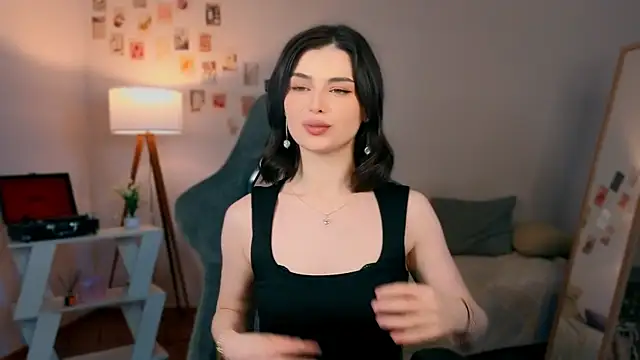 Živá chatovací místnost rebbekkakowalski