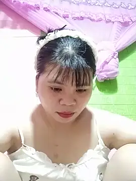 Xuka_lyss Chat XXX live