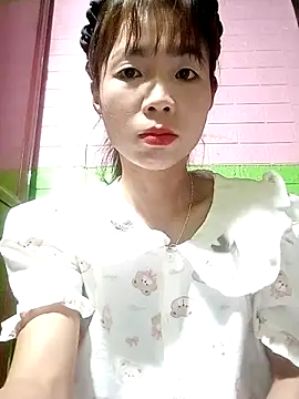 AmyLinee01 在線直播表演