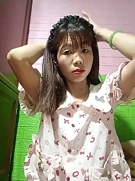 AmyLinee01 Show Webcam