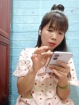 AmyLinee01 现场XXX聊天