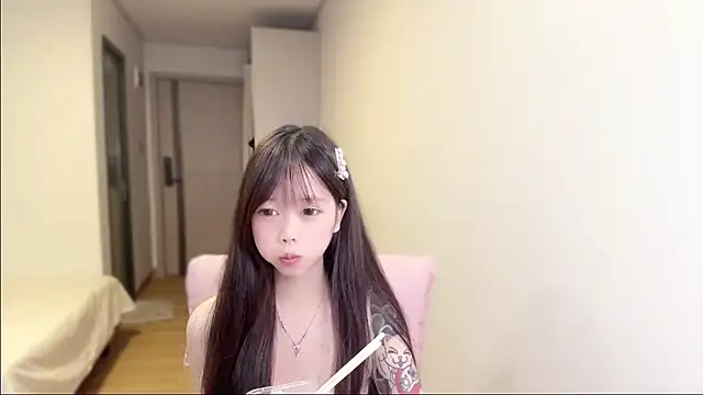 xiaobaozi-520's Live XXX Chat