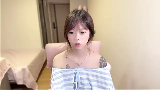 xiaobaozi-520's Live XXX Chat