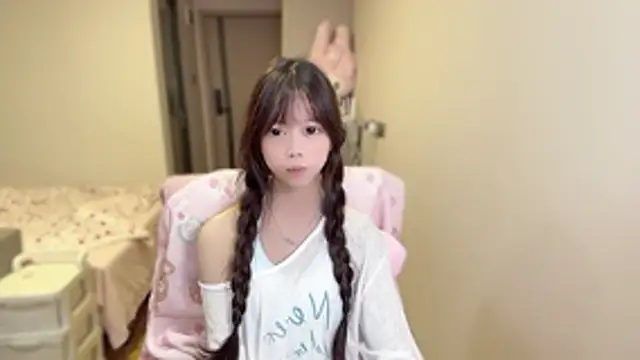 xiaobaozi-520のライブXXXチャット