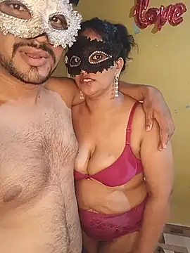 Show modela Crushme_cpl na web-kameri