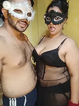 Crushme_cpl Show in webcam