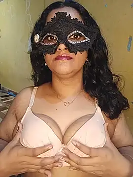 Crushme_cpl Show in webcam