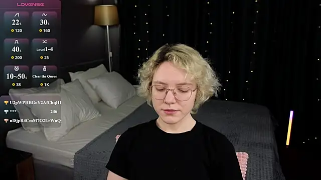 HottoKori Pertunjukan Webcam