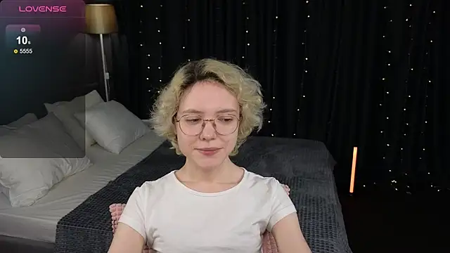 HottoKori Pertunjukan Webcam