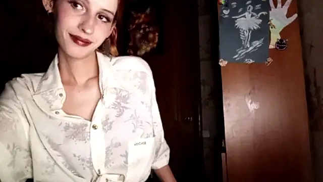 SirenFrost Adlı Modelin Canlı XXX Sohbeti