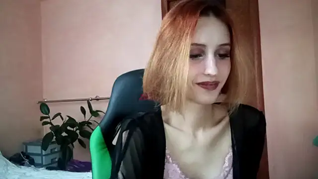 SirenFrost's Live XXX Chat