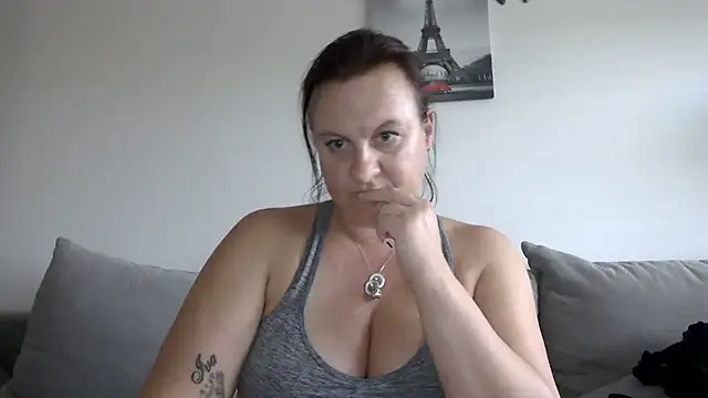 HotPussy785 Chat XXX in diretta