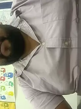 healthyguy175 Show in webcam