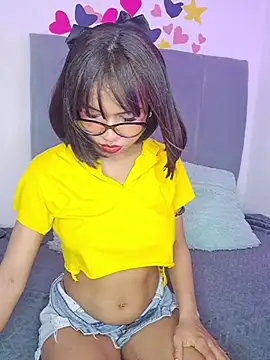 Lucy_Em Live XXX-Chat