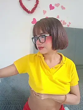 Czat XXX na żywo – Lucy_Em