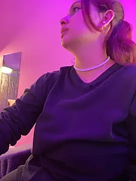 steffmontespink18's Live XXX Chat