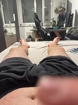 Follka Show in webcam