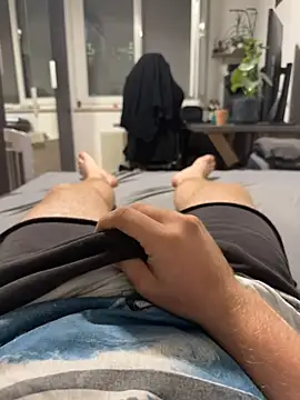 הופעת וובקאם של Follka
