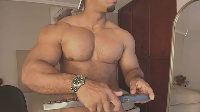Trevor_vinc Show in webcam