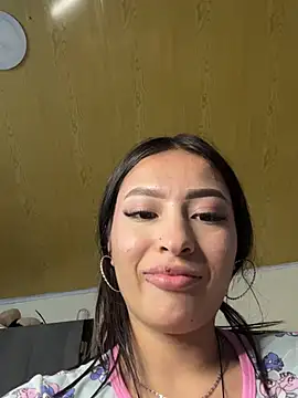 Itze_Mua Show in webcam