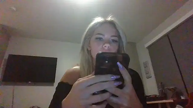 הופעת וובקאם של Britneycherry