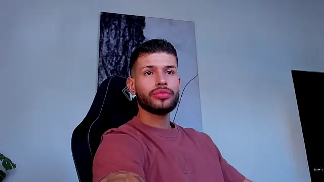 צ'אט XXX בשידור חי של Santos_ramirez1