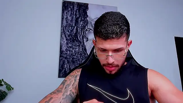Santos_ramirez1 Adlı Modelin Canlı XXX Sohbeti
