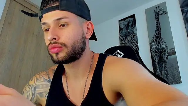 Santos_ramirez1 Adlı Modelin Web Kamerası Şovu
