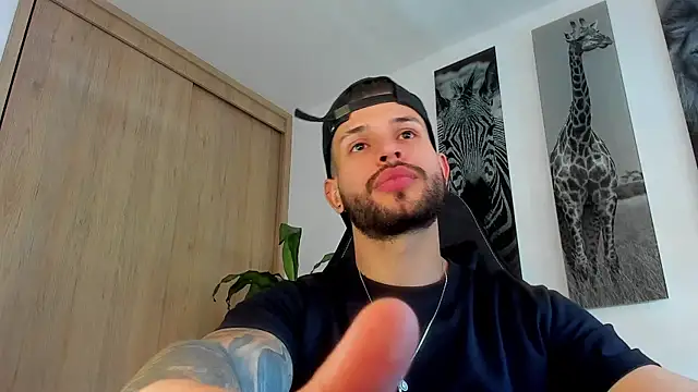 Chatroom XXX en direct de Santos_ramirez1