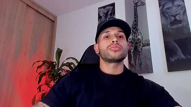 Santos_ramirez1 Adlı Modelin Web Kamerası Şovu