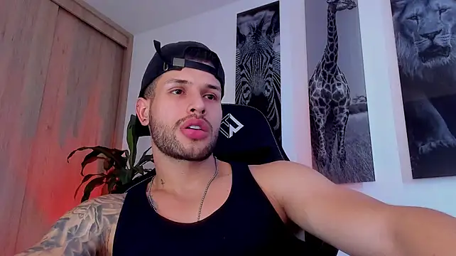 Santos_ramirez1 live XXX chat