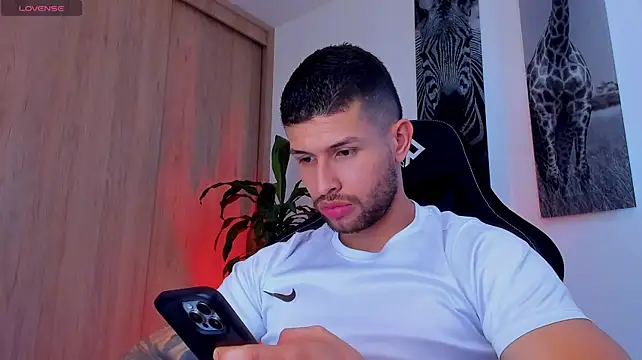 Santos_ramirez1's Live XXX Chat