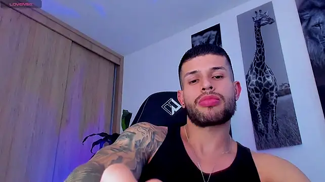 Santos_ramirez1 Show in webcam