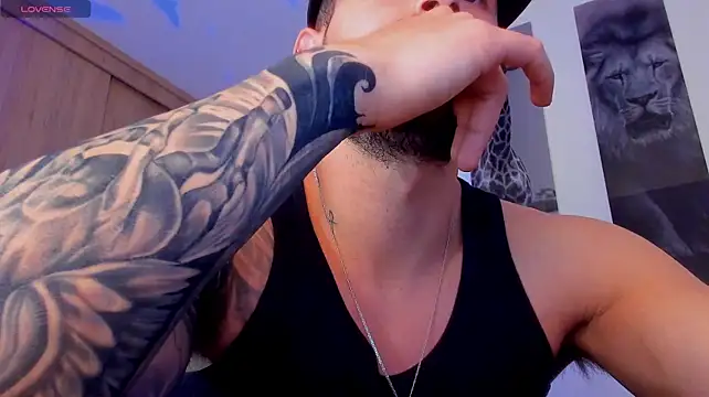 Santos_ramirez1 লাইভ XXX চ্যাট