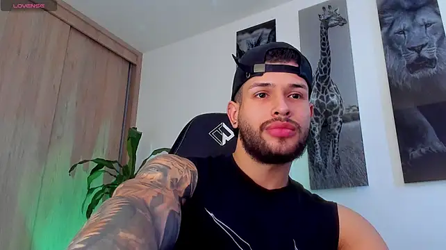 แชท XXX สดของ Santos_ramirez1