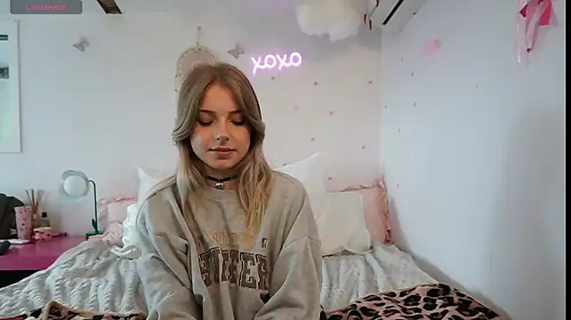 Chat XXX en directo de Baby-imi