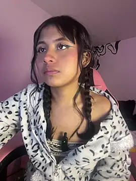 Nubeseliminadas Show in webcam