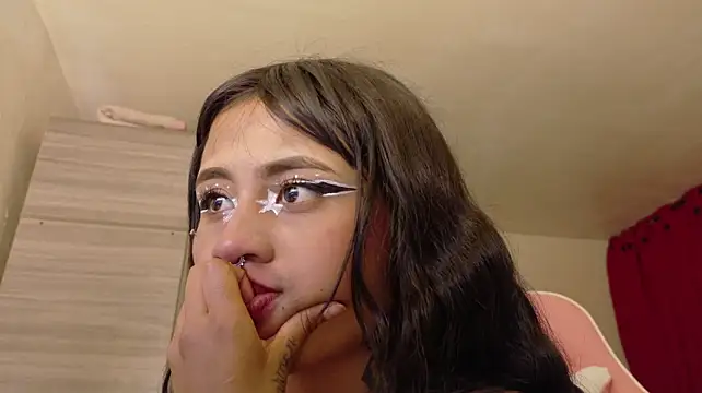 Nubeseliminadas Show in webcam