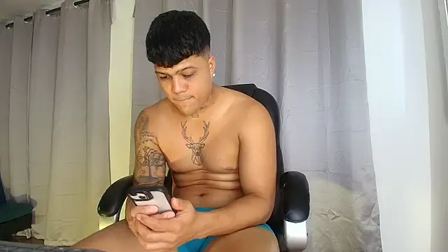 Pedro_x777 Webcamshow