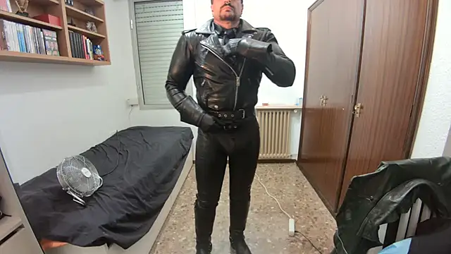 LeatherMax76 Webcam-Show