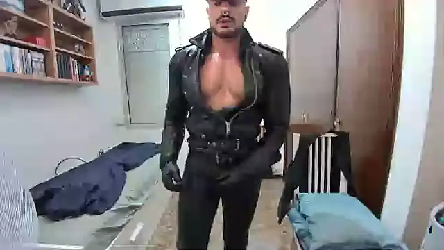 LeatherMax76n Webbikameraesitys